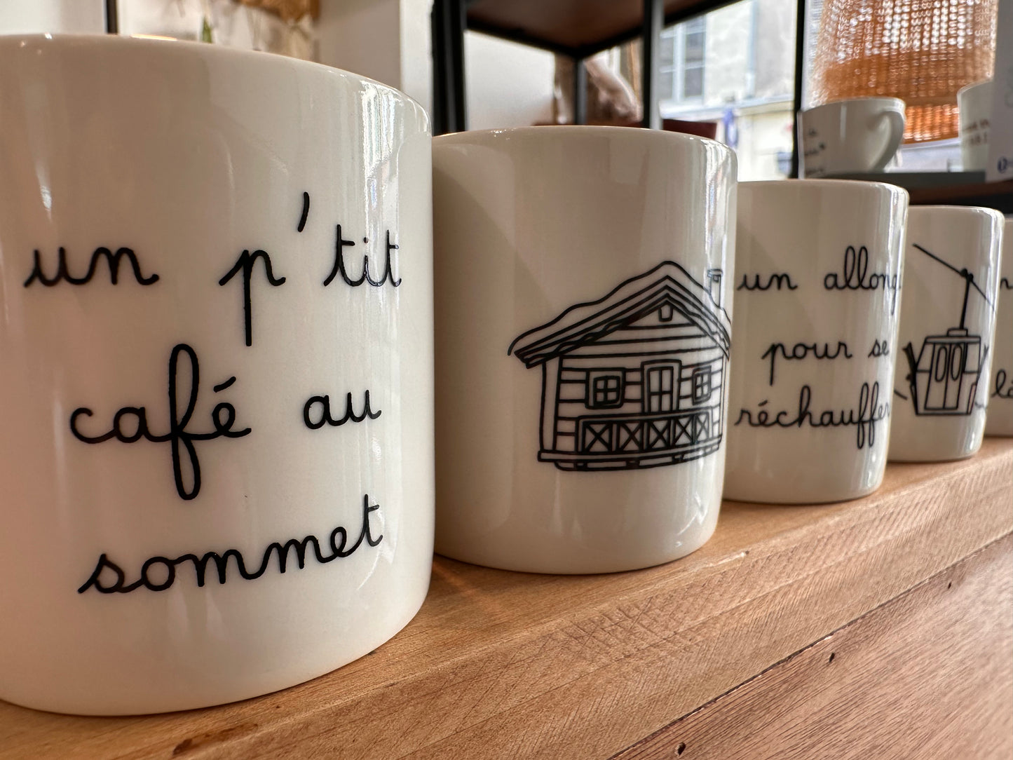 6 Mini Mugs ( Un petit café au sommet)